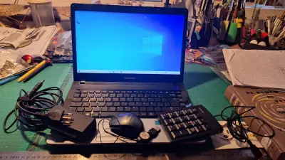 Samsung Ultrabook 13" - Windows 10 - Ideal Estudia - miniatura 1