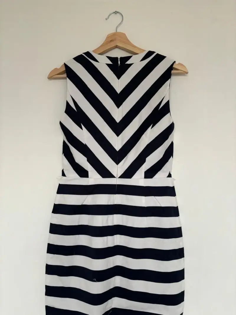 Vestido a rayas blanco y negro - 3