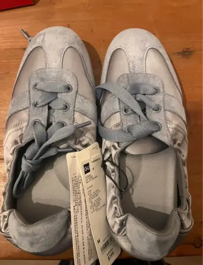 Zapatillas deportivas celestes GU - miniatura 2