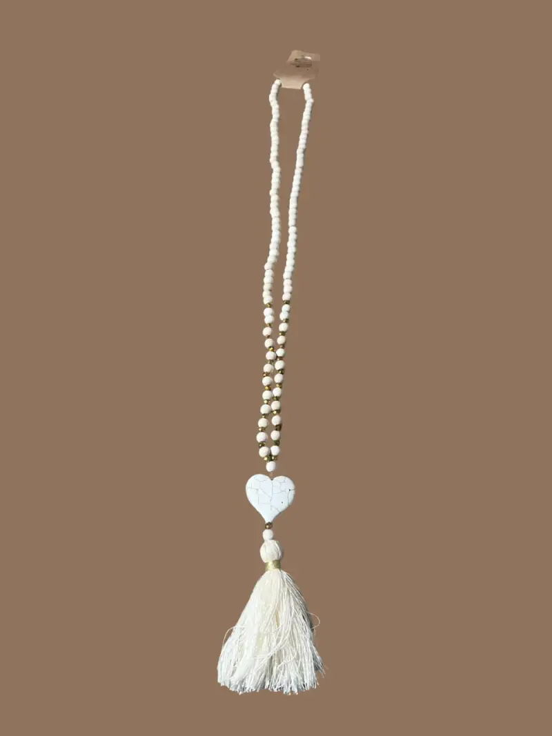Collar de cuentas con corazón