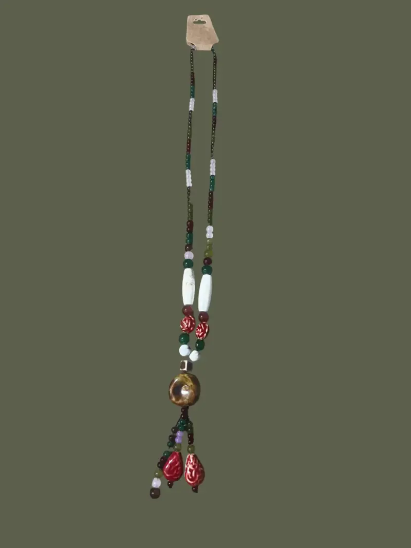 Collar de piedras preciosas y semipreciosas