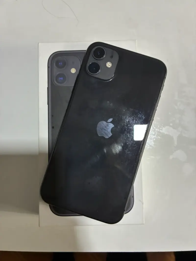 Smartphone negro con caja - 2