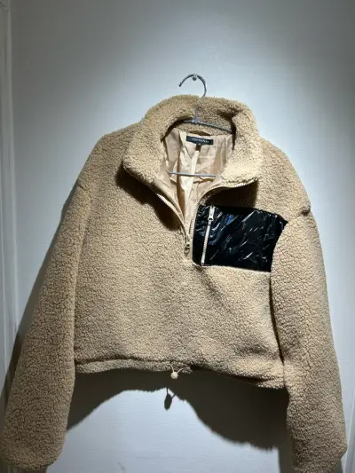 Chaqueta  de polar forrada camel con bolsillo - miniatura 1