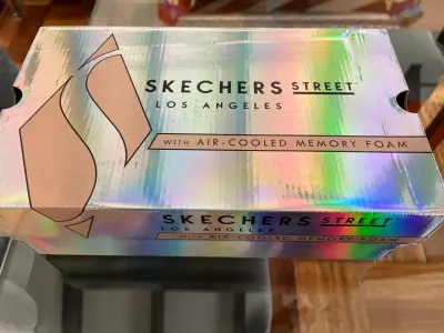 Zapatillas Skechers blancas con detalle dorado - miniatura 4