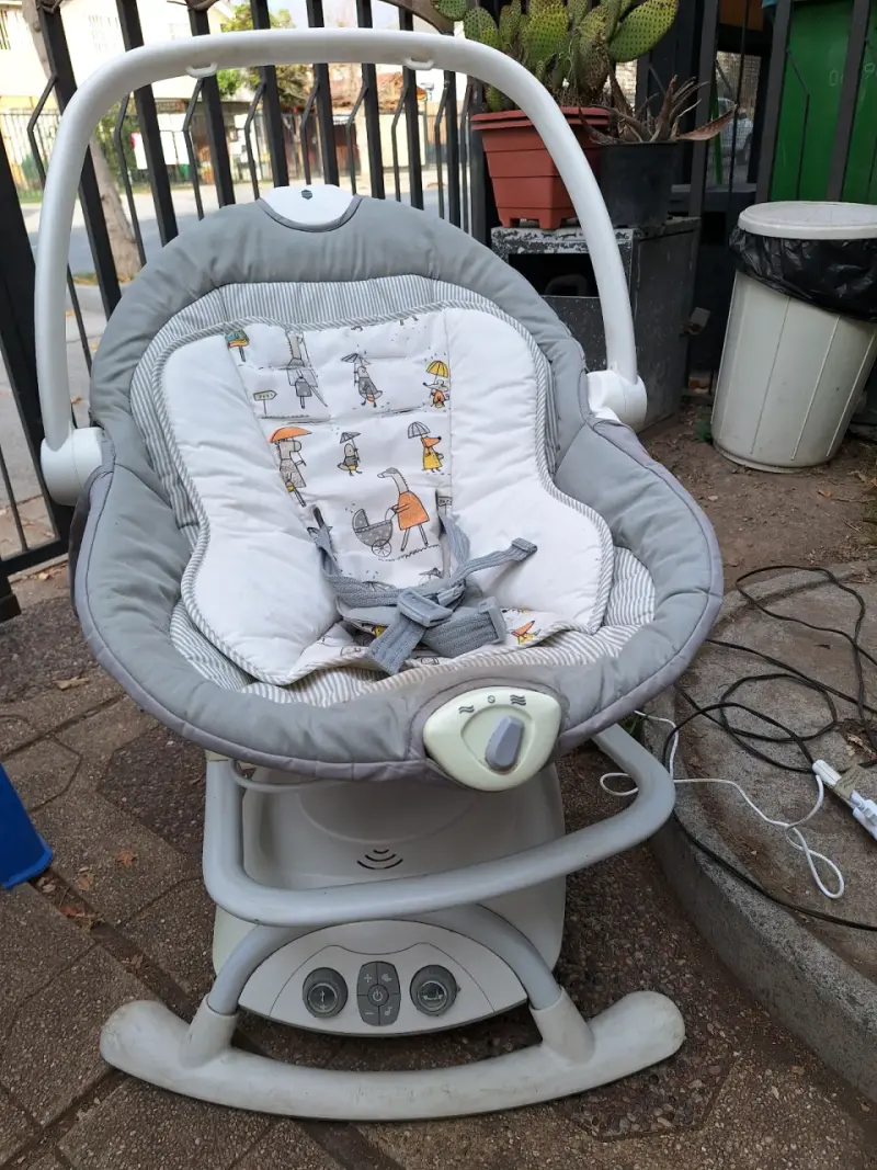 Silla mecedora para bebé - 2