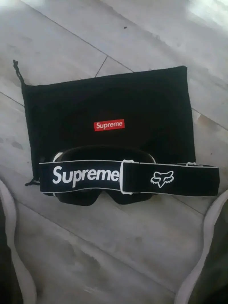 Antuparras Fox x supreme - 3