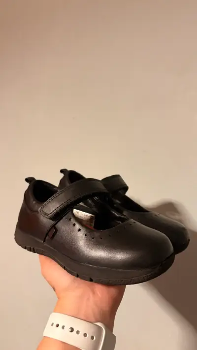 Zapatos escolares niña - miniatura 1