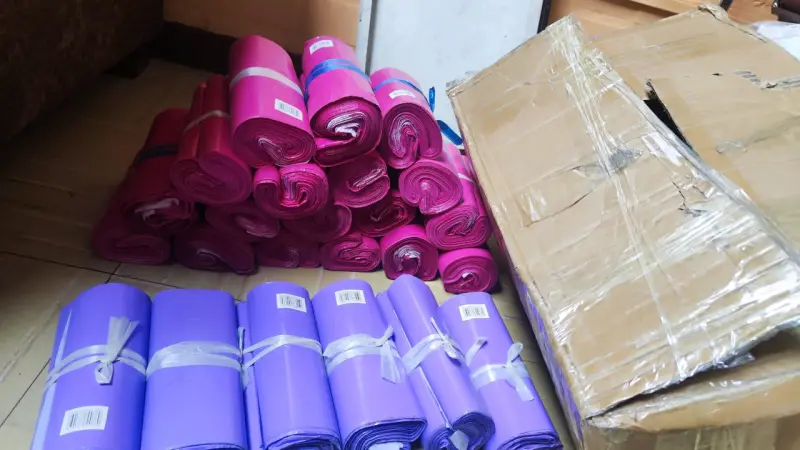 Lotes de bolsas plásticas para envíos 100 unidade