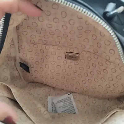 Mochila Guess negra - miniatura 2