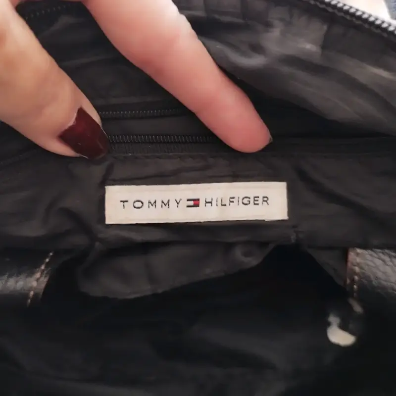 Bolso de mano negro con costuras - 3