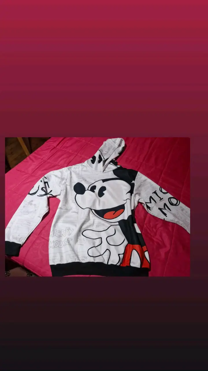 Polerón colorido con diseño caricaturesco - 4