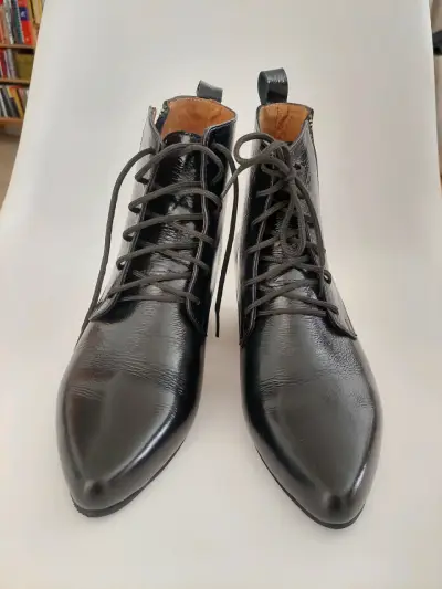 Botines de cuero negro charol - miniatura 1