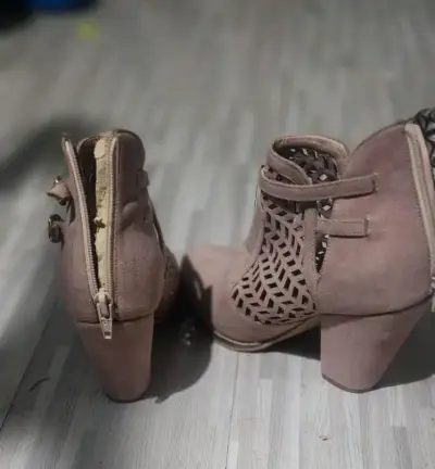 Botines de tacón rosados - miniatura 1