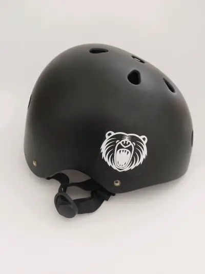 Casco negro con diseño de oso - miniatura 1