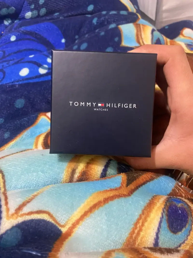 Reloj Tommy Hilfiger en caja - 1