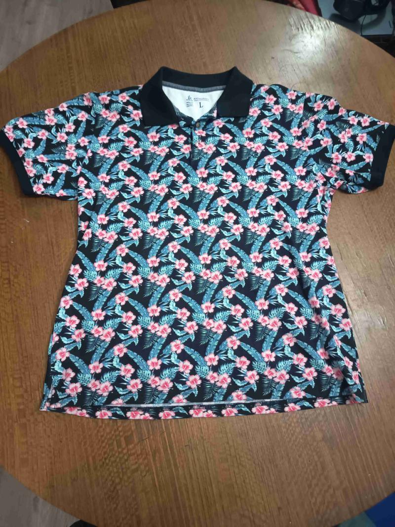 Polo estampado floral negro