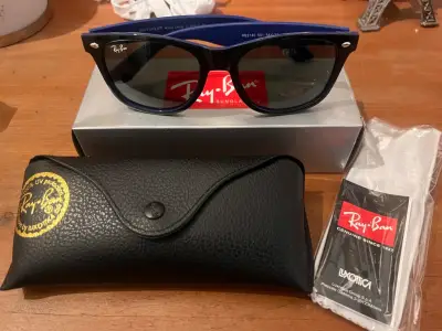 Gafas de sol Ray-Ban Wayfarer marco azul réplica - miniatura 1