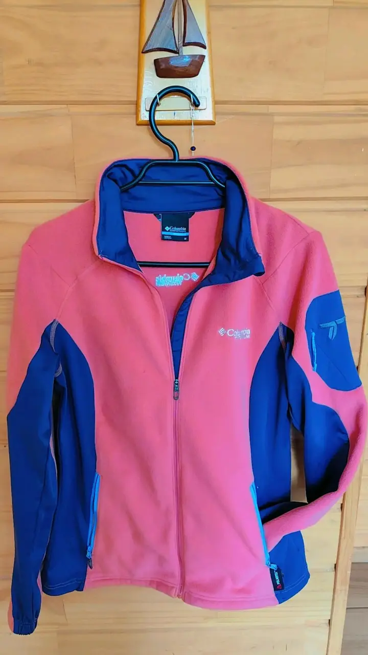 Chaqueta Columbia rosada y azul