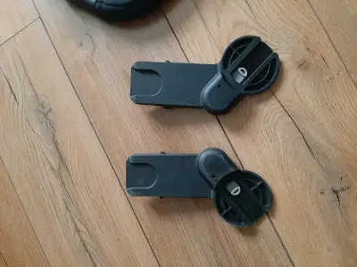 Coche y Base para silla de auto negra - miniatura 4