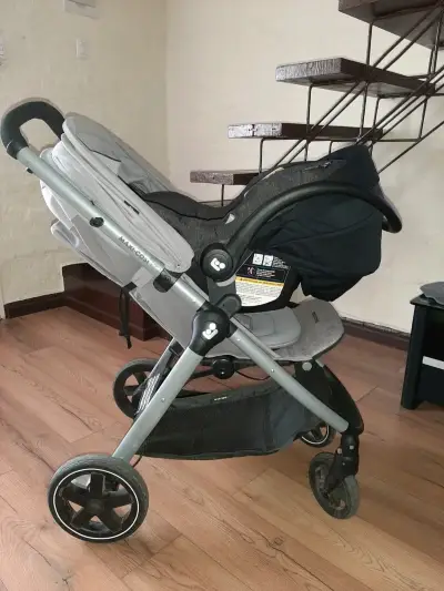Coche y Base para silla de auto negra - miniatura 5