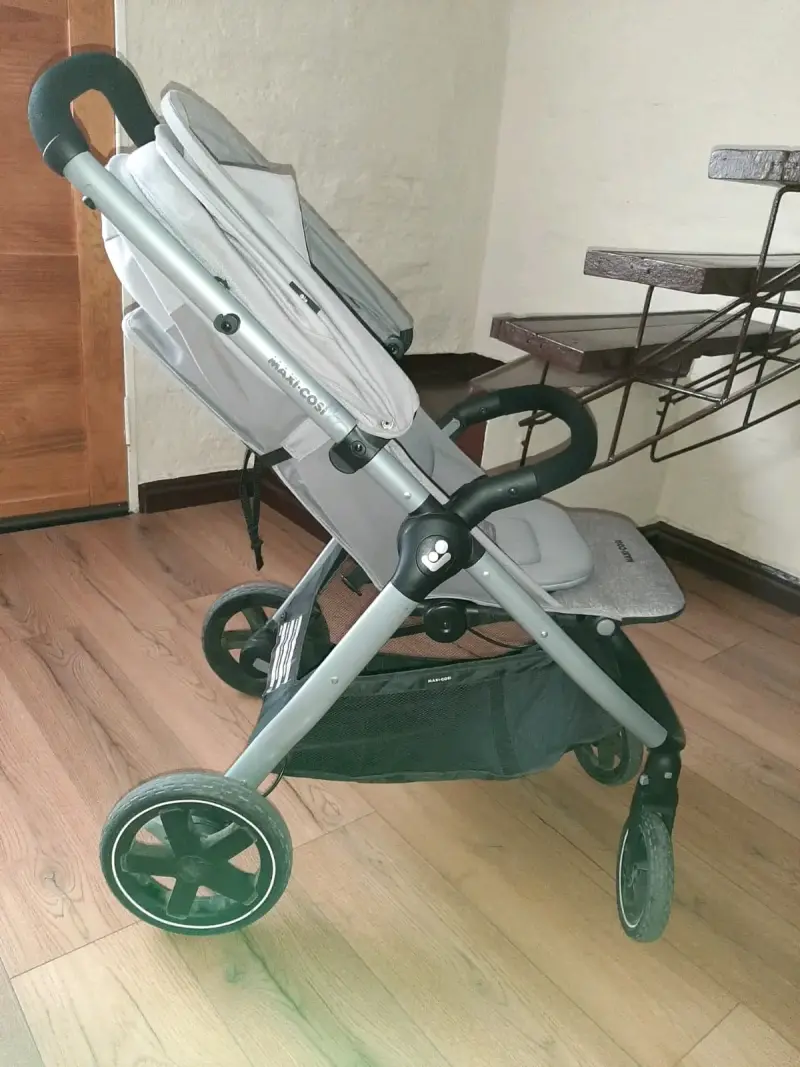 Coche y Base para silla de auto negra - 6