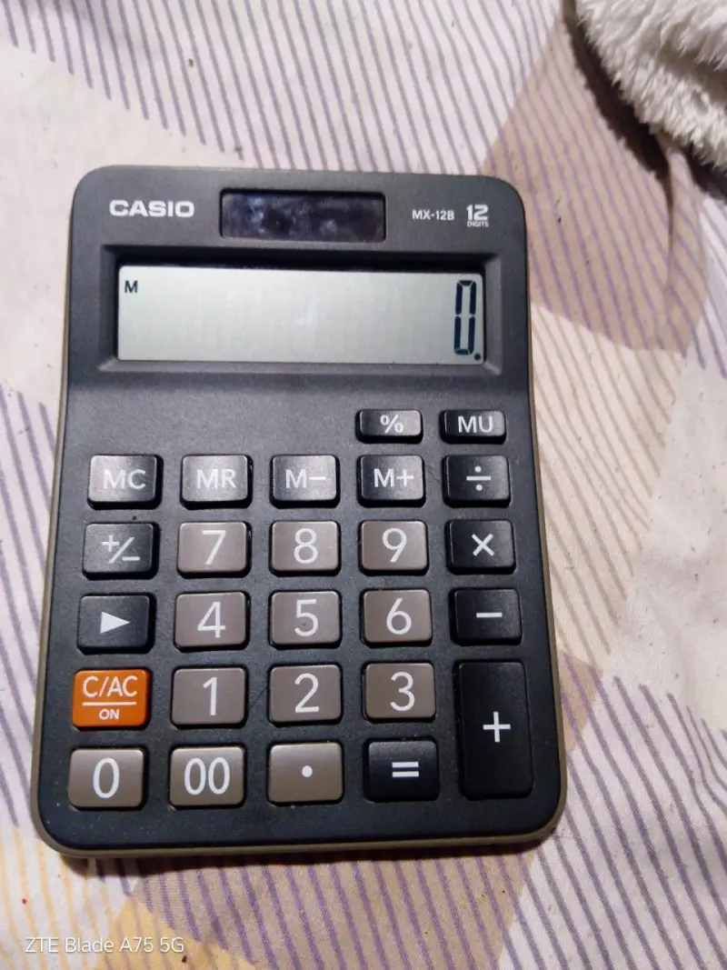 Calculadora Casio negra - 2