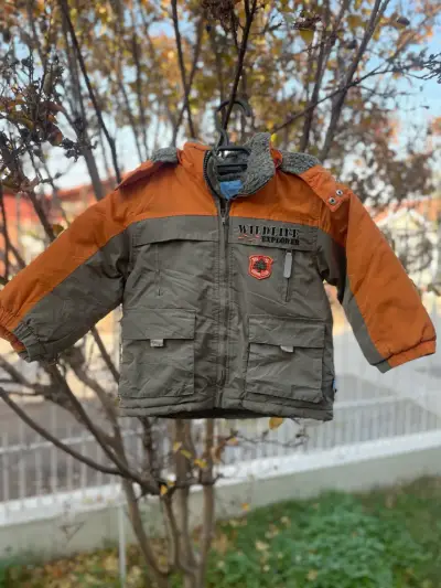 Chaqueta infantil anaranjada y caqui - miniatura 1