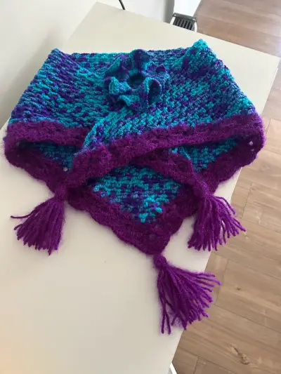 Poncho tejido morado y azul - miniatura 1
