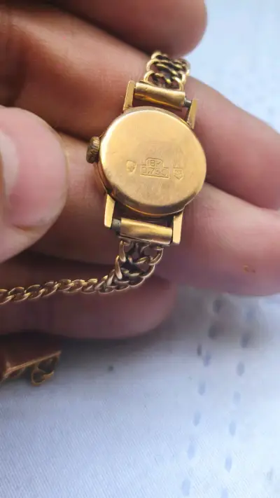 Reloj mujer de oro 18k - miniatura 4