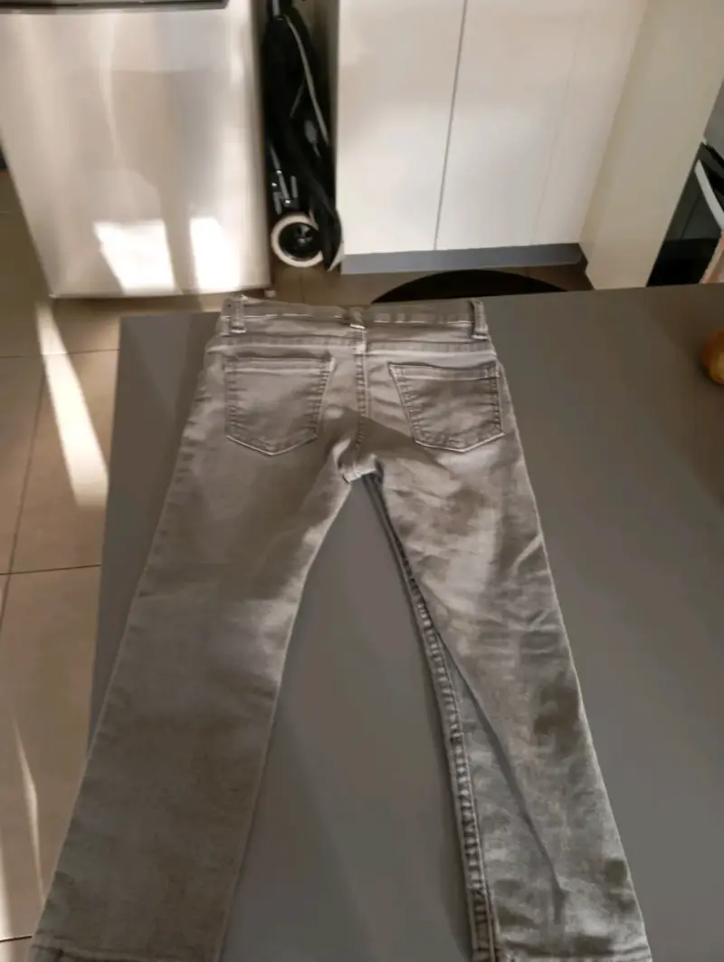 Pantalón jeans gris para niño de 4 años - 2