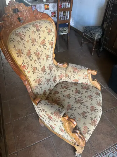 Sillón vintage tallado - miniatura 1