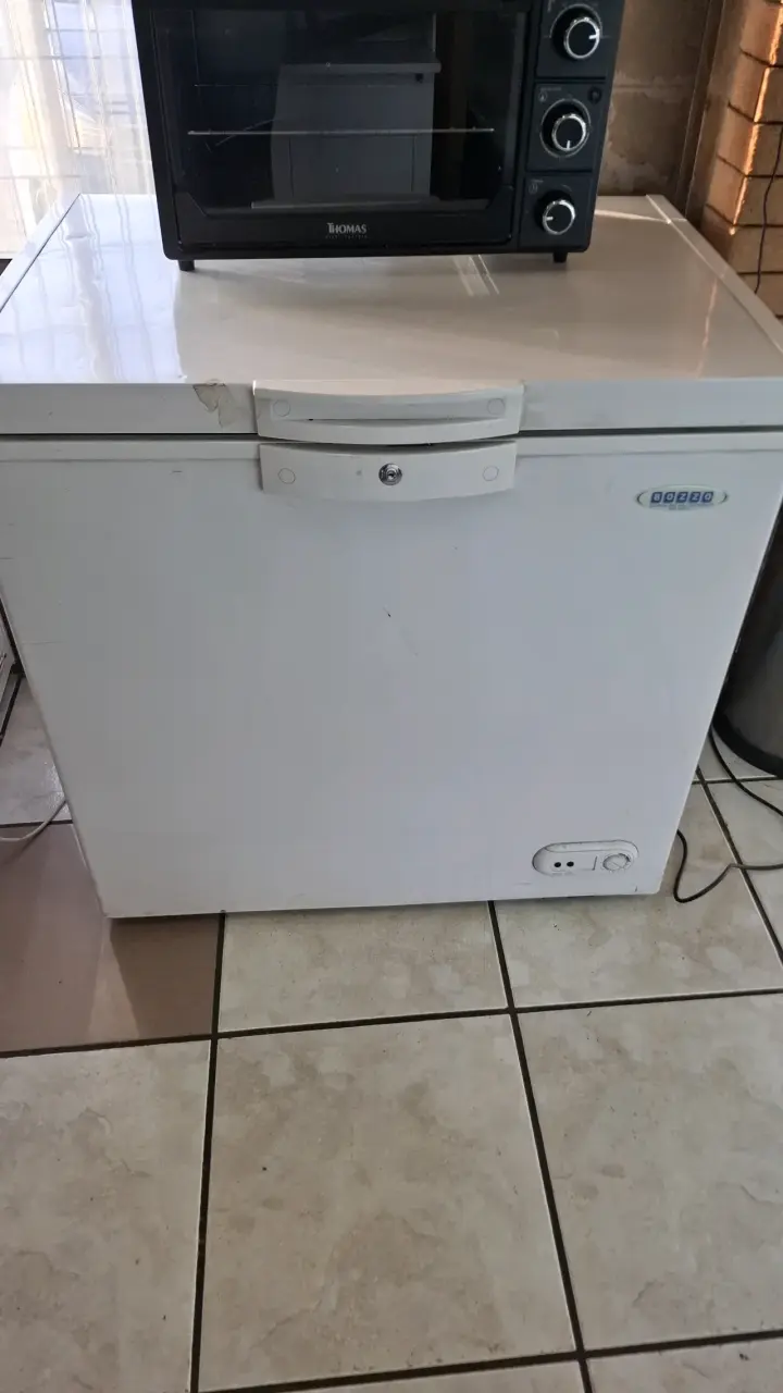 Congelador marca Bozzo - 2