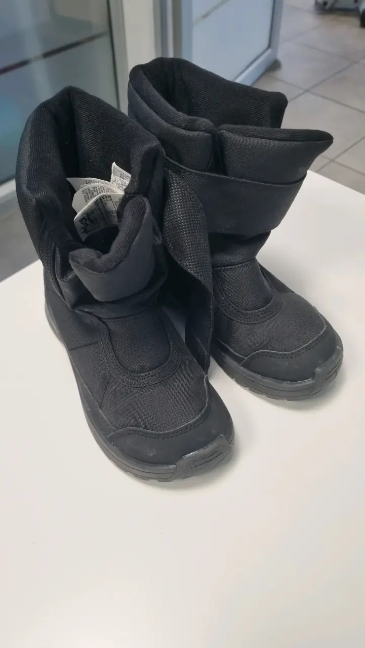 Botas negras de invierno marca Quechua - 1