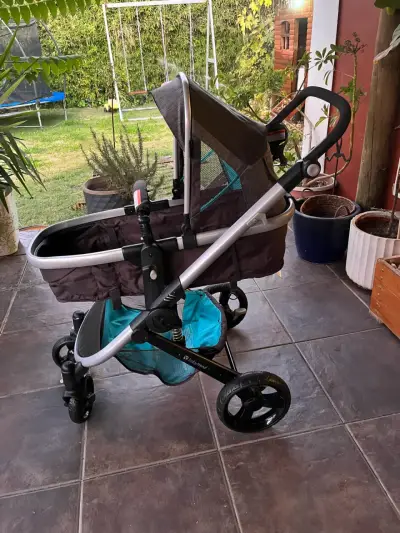 Coche de bebé con silla nido - miniatura 2
