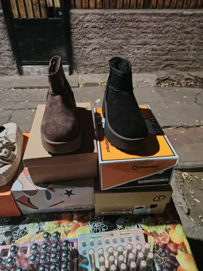 Botines de gamuza marrón y negro - miniatura 1