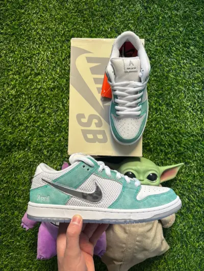 Dunk Sb April - miniatura 2