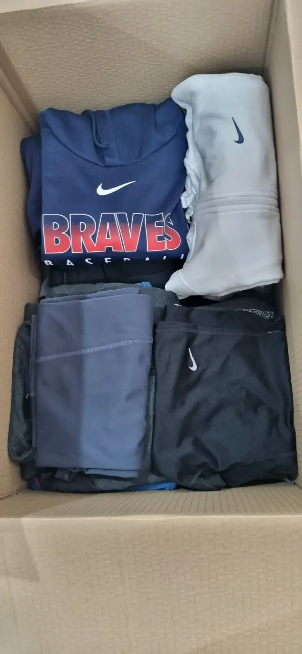 Caja de ropa deportiva premium Nike - Adidas - 4