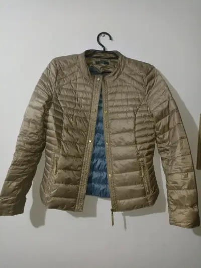 Chaqueta acolchada beige mujer - miniatura 1