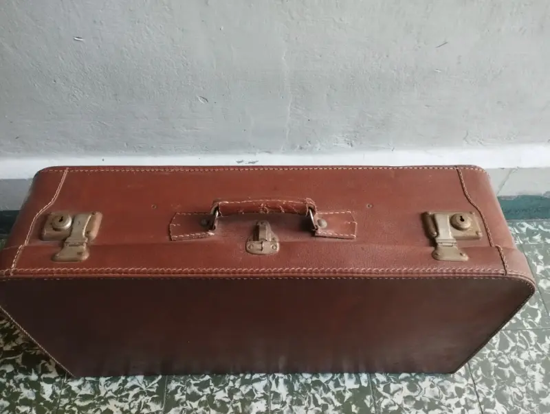 Maleta vintage de cuero marrón - 2