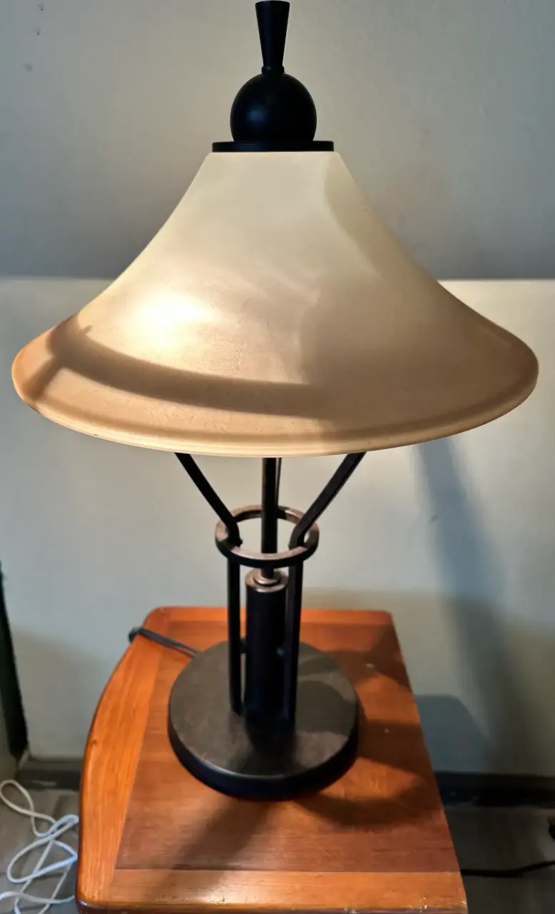 Lámpara de mesa fierro - 1