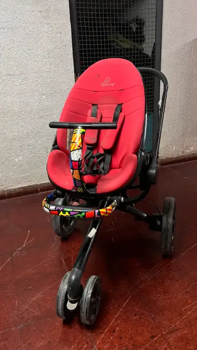Coche de bebé rojo Quinny Romero Britto - miniatura 1