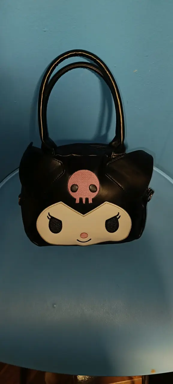 Bolso negro de kuromi - 1