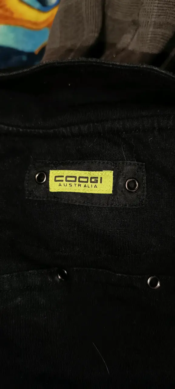 Polera negra Coogi - 3