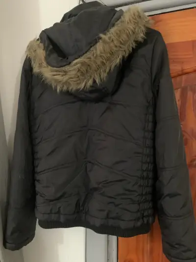 Parka negra acolchada - miniatura 2