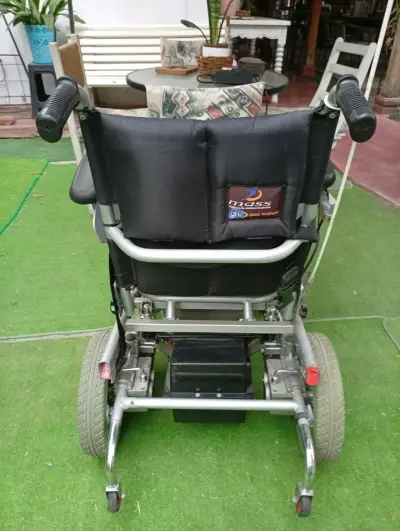 Silla de ruedas eléctrica - miniatura 3