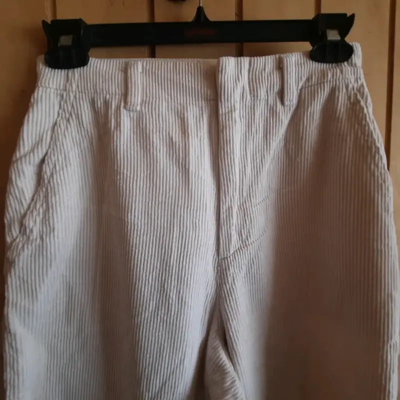 Pantalones beige de tela suave - 2