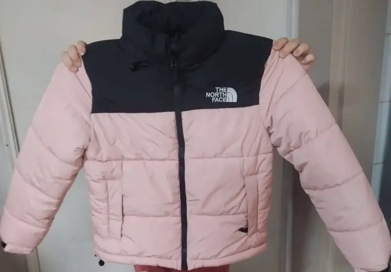 Chaqueta The North Face rosada