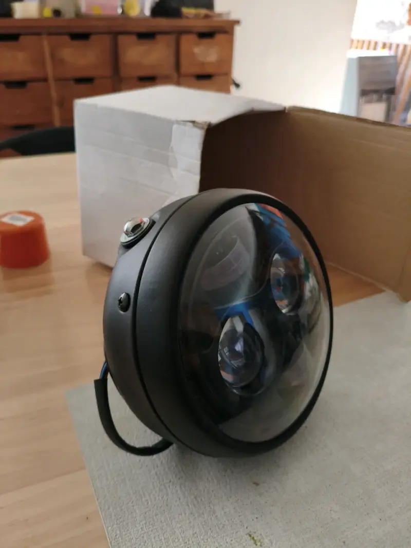 Foco LED redondo negro pará moto nuevo - 3