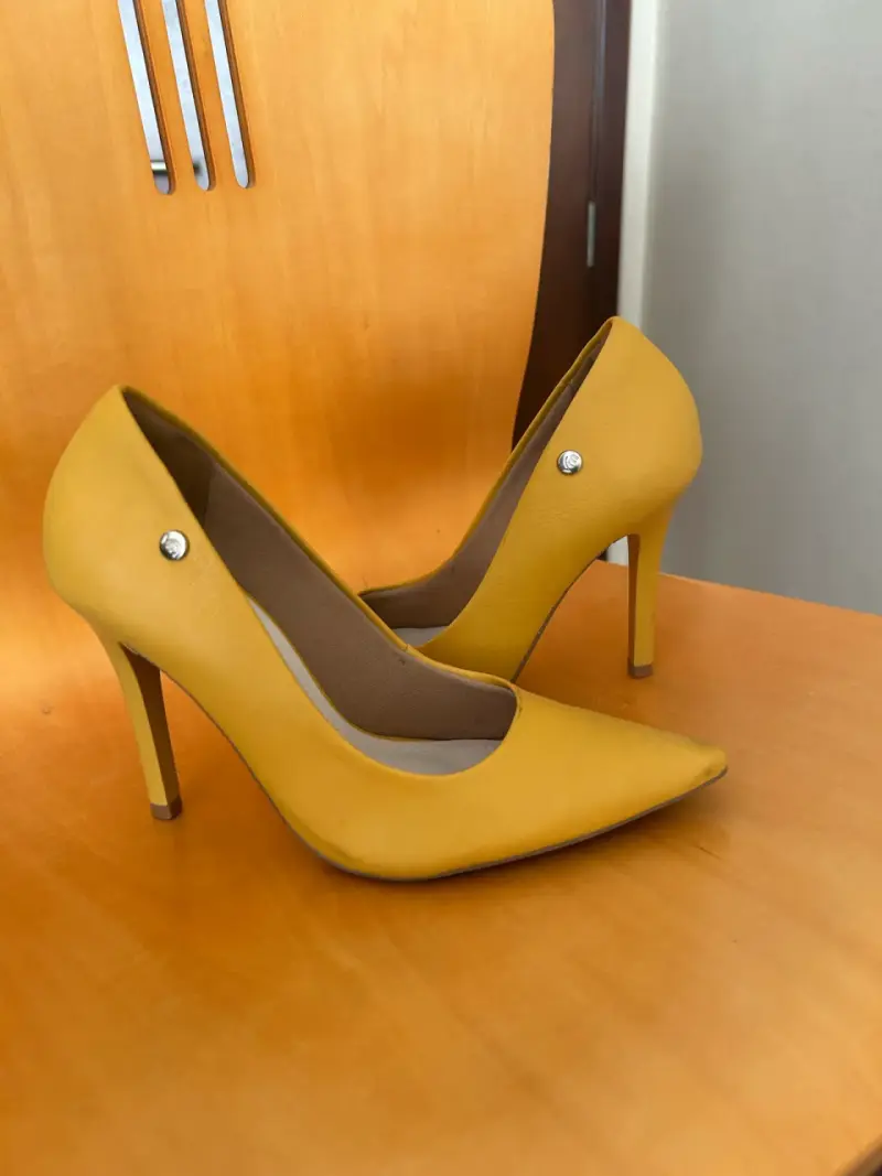 Tacones marrones con textura - 2