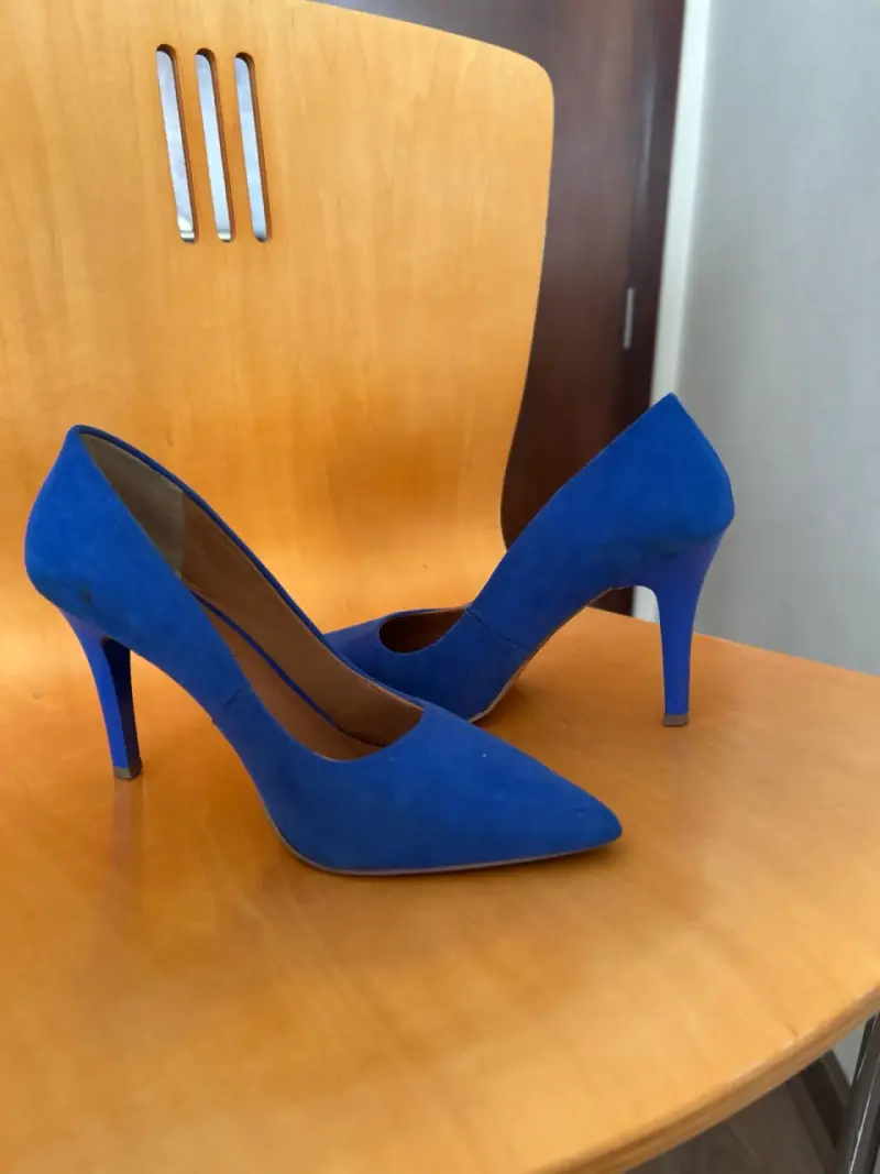 Tacones marrones con textura - 3